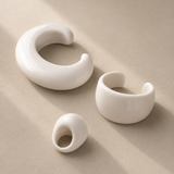 Object 01
Open bangle in polished white finish